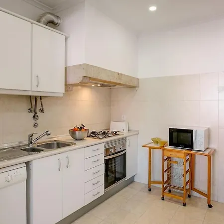Apartman Family Tailor Made Flat In Areeiro