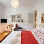 Family Tailor Made Flat In Areeiro * Lissabon