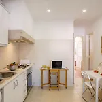 Family Tailor Made Flat In Areeiro Lizbona