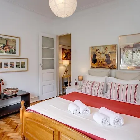 Family Tailor Made Flat In Areeiro * Lissabon