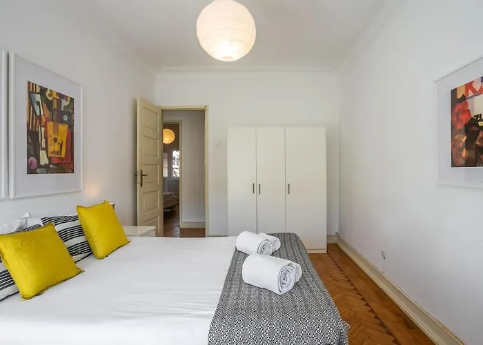 아파트 Family Tailor Made Flat In Areeiro 리스본